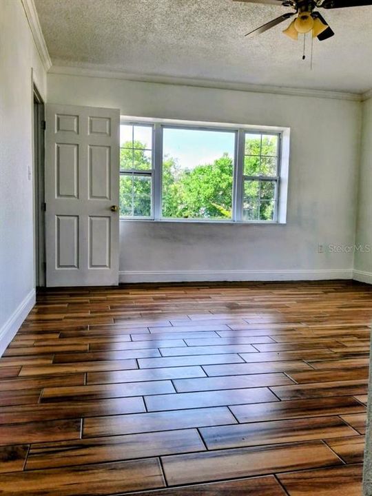 For Sale: $590,000 (5 beds, 3 baths, 2812 Square Feet)