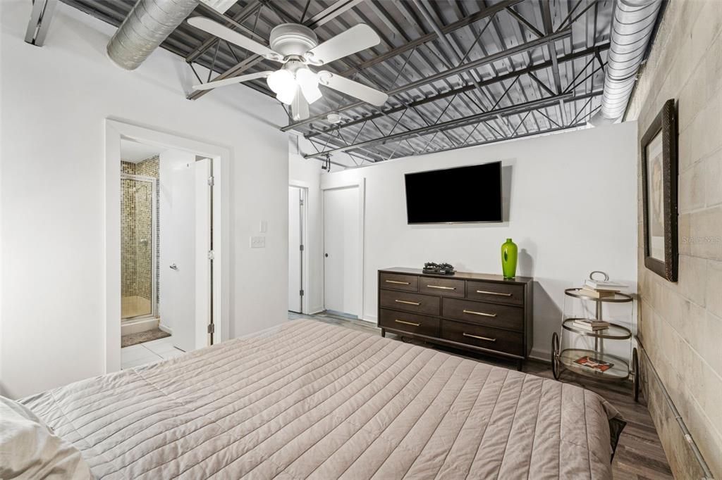 В аренду: $2,850 (2 спален, 2 ванн, 1259 Квадратных фут)