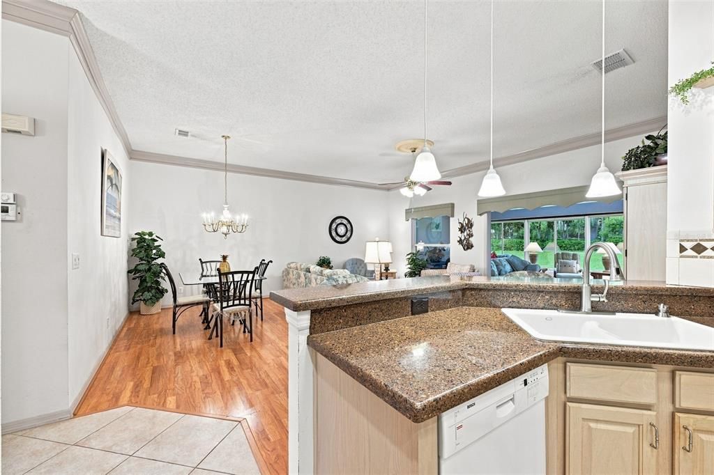 For Sale: $286,000 (2 beds, 2 baths, 1707 Square Feet)
