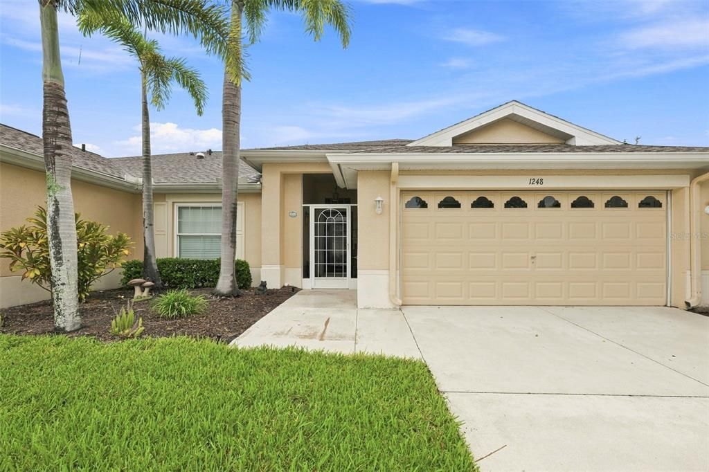 For Sale: $286,000 (2 beds, 2 baths, 1707 Square Feet)
