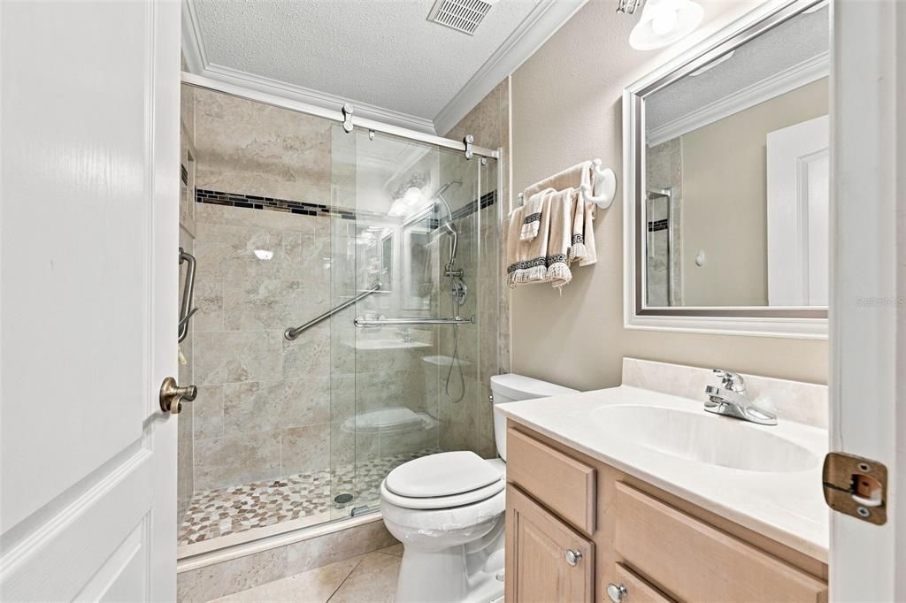 For Sale: $286,000 (2 beds, 2 baths, 1707 Square Feet)