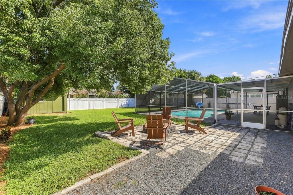 En Venta: $429,900 (3 camas, 2 baños, 1244 Pies cuadrados)