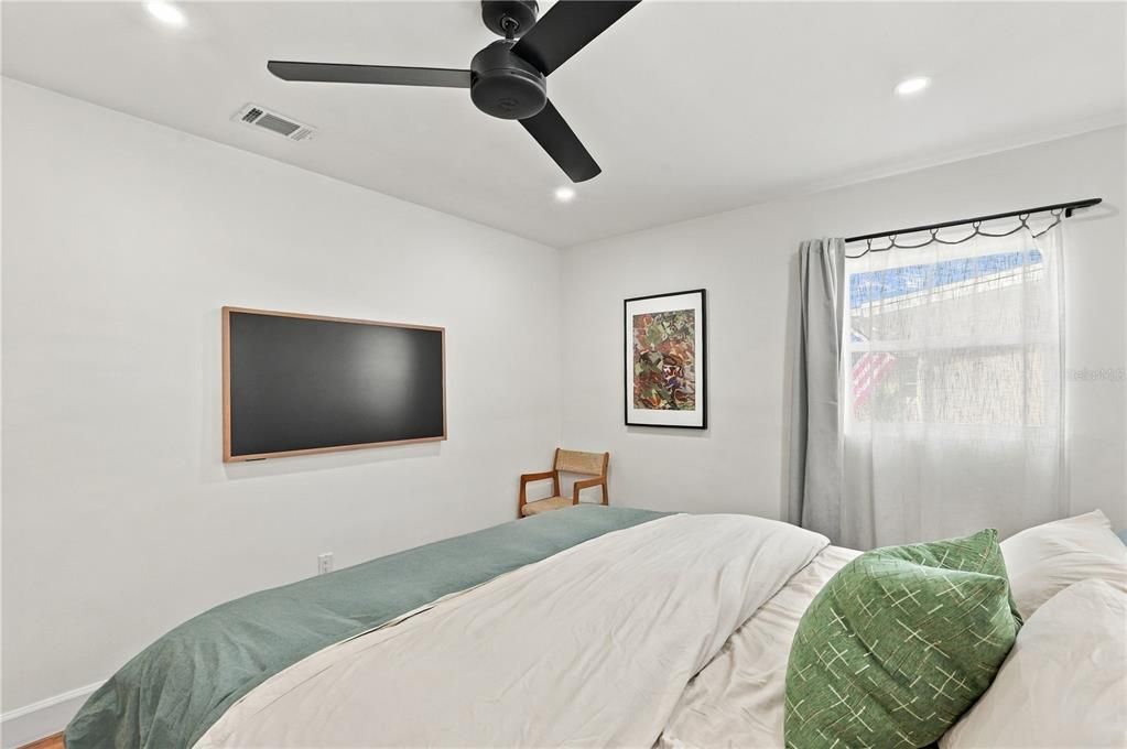 En Venta: $429,900 (3 camas, 2 baños, 1244 Pies cuadrados)