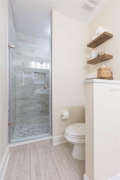 Active With Contract: $325,000 (3 beds, 2 baths, 1500 Square Feet)