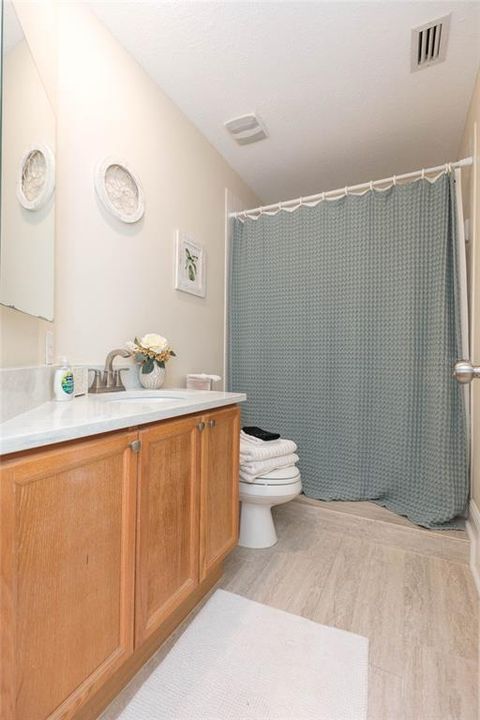 Active With Contract: $325,000 (3 beds, 2 baths, 1500 Square Feet)