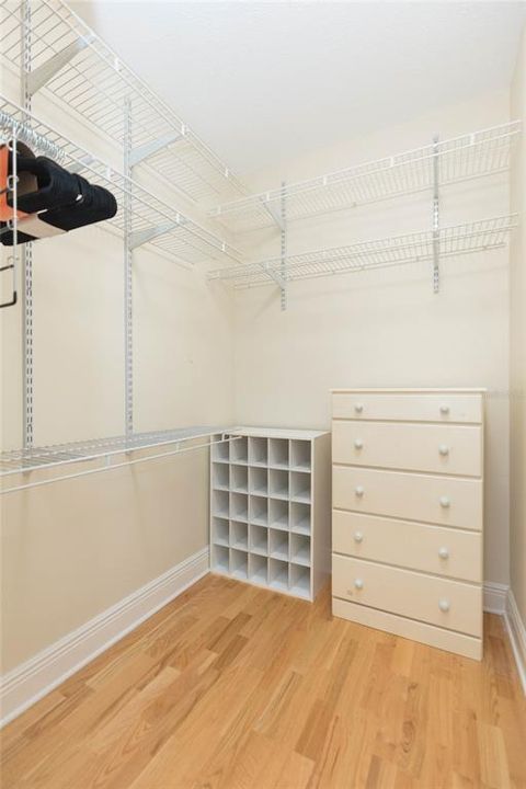 Active With Contract: $325,000 (3 beds, 2 baths, 1500 Square Feet)