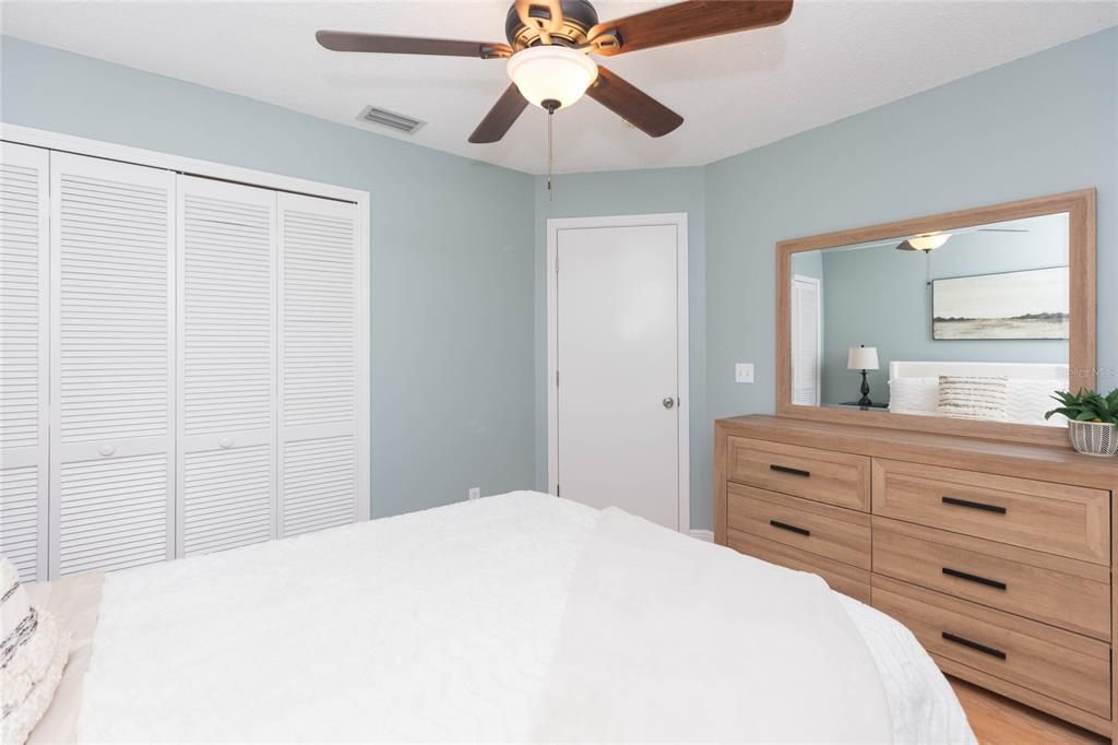 Active With Contract: $325,000 (3 beds, 2 baths, 1500 Square Feet)