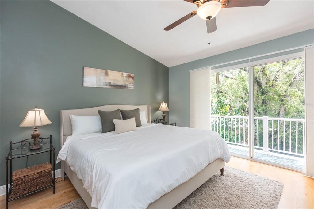 Active With Contract: $325,000 (3 beds, 2 baths, 1500 Square Feet)
