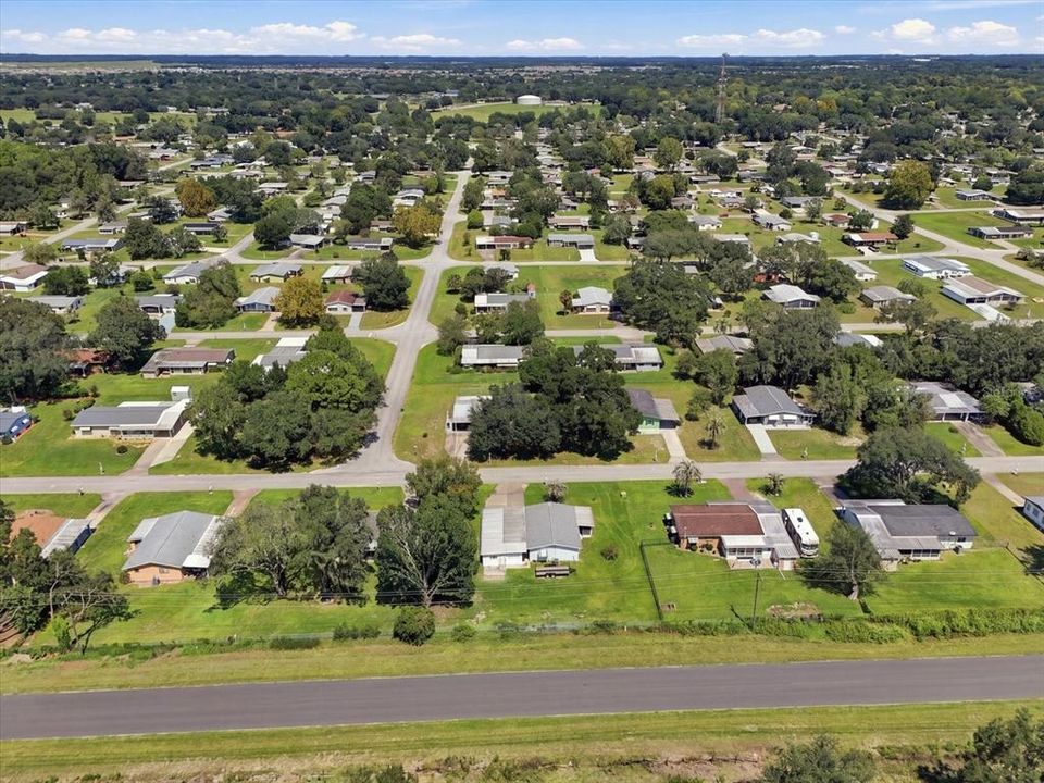 For Sale: $174,500 (2 beds, 2 baths, 1420 Square Feet)