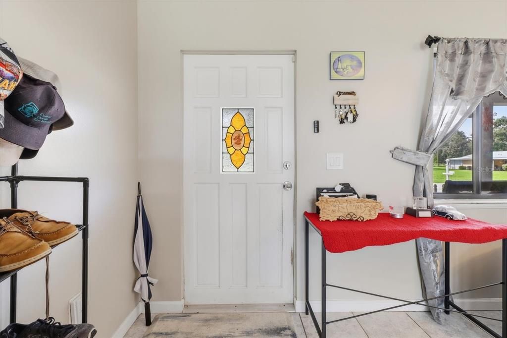 For Sale: $174,500 (2 beds, 2 baths, 1420 Square Feet)