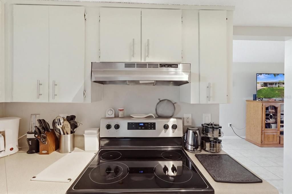 For Sale: $174,500 (2 beds, 2 baths, 1420 Square Feet)