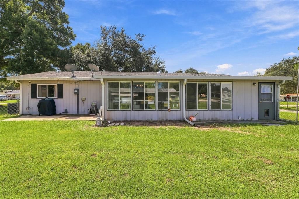 For Sale: $174,500 (2 beds, 2 baths, 1420 Square Feet)