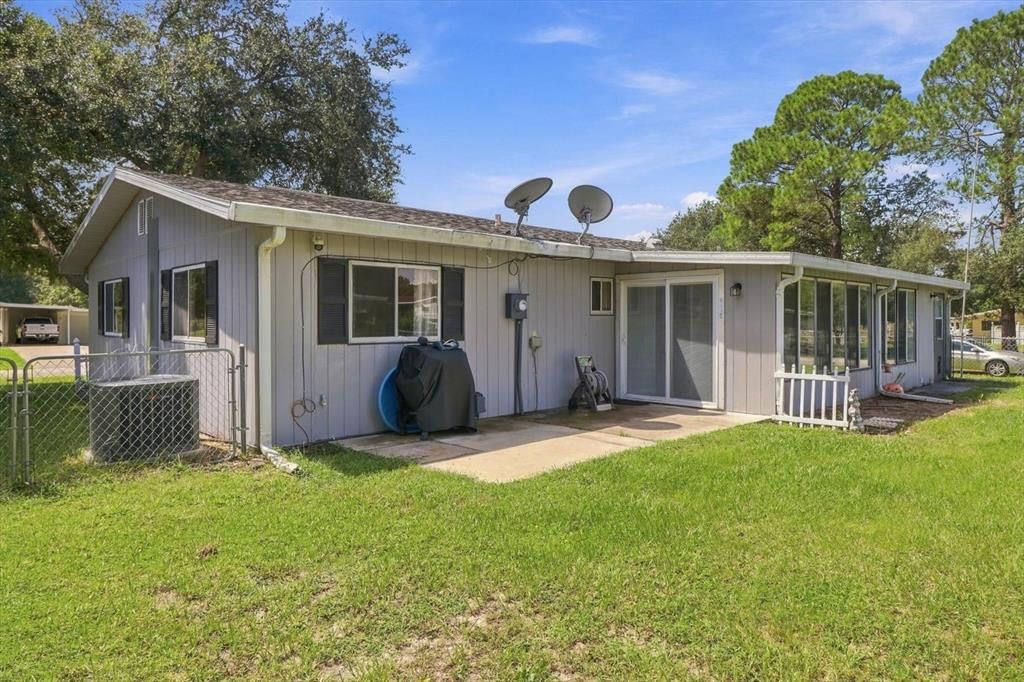 For Sale: $174,500 (2 beds, 2 baths, 1420 Square Feet)