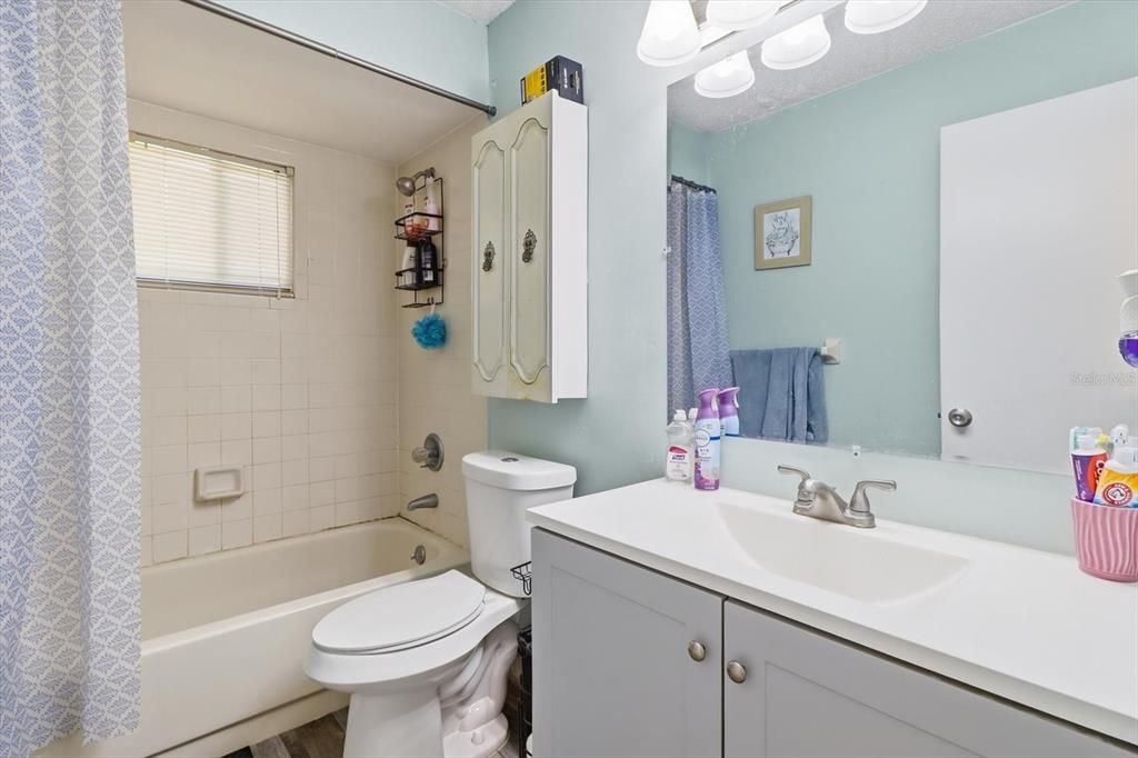 For Sale: $174,500 (2 beds, 2 baths, 1420 Square Feet)