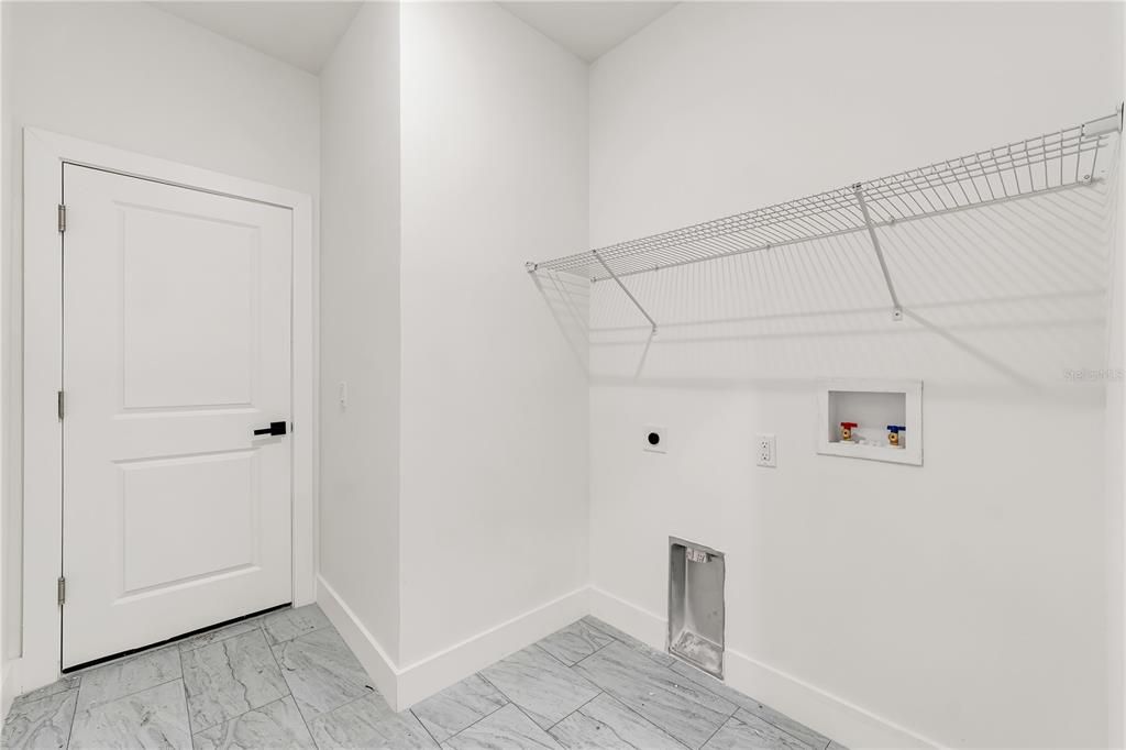 На продажу: $279,000 (4 спален, 3 ванн, 1867 Квадратных фут)