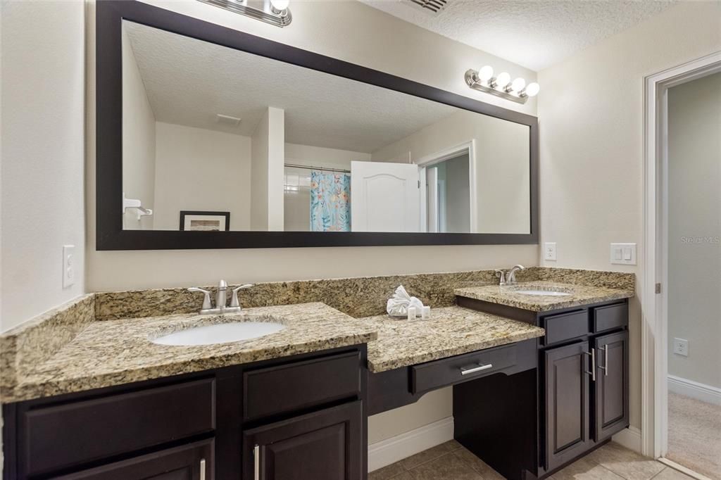 For Sale: $242,000 (3 beds, 2 baths, 1632 Square Feet)