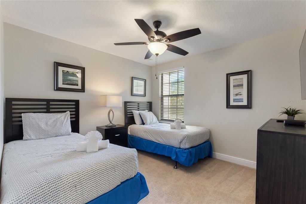 For Sale: $242,000 (3 beds, 2 baths, 1632 Square Feet)
