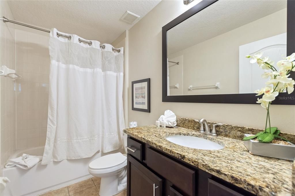 For Sale: $242,000 (3 beds, 2 baths, 1632 Square Feet)