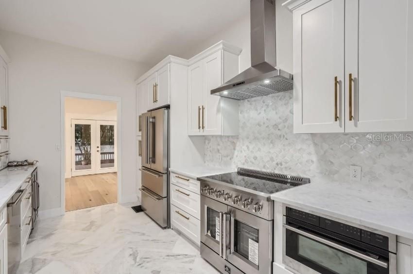 For Rent: $4,200 (3 beds, 3 baths, 2000 Square Feet)