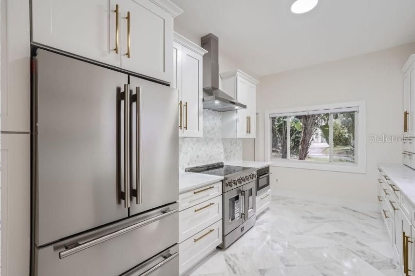 For Rent: $4,200 (3 beds, 3 baths, 2000 Square Feet)