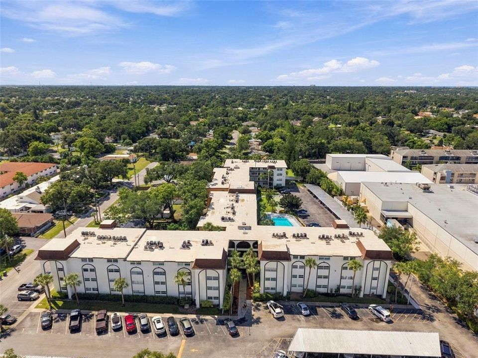 For Rent: $1,375 (1 beds, 1 baths, 690 Square Feet)