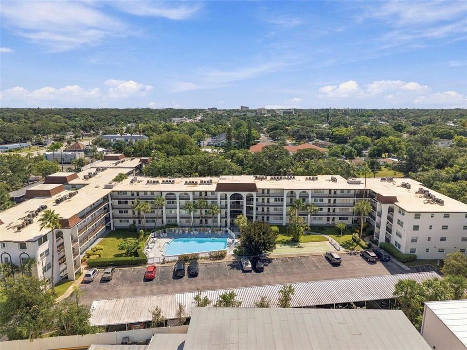 For Rent: $1,375 (1 beds, 1 baths, 690 Square Feet)