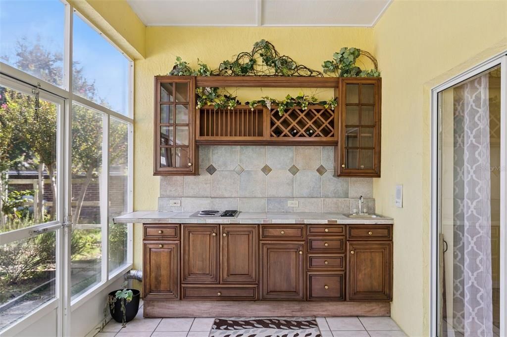 En Venta: $600,000 (4 camas, 3 baños, 2726 Pies cuadrados)