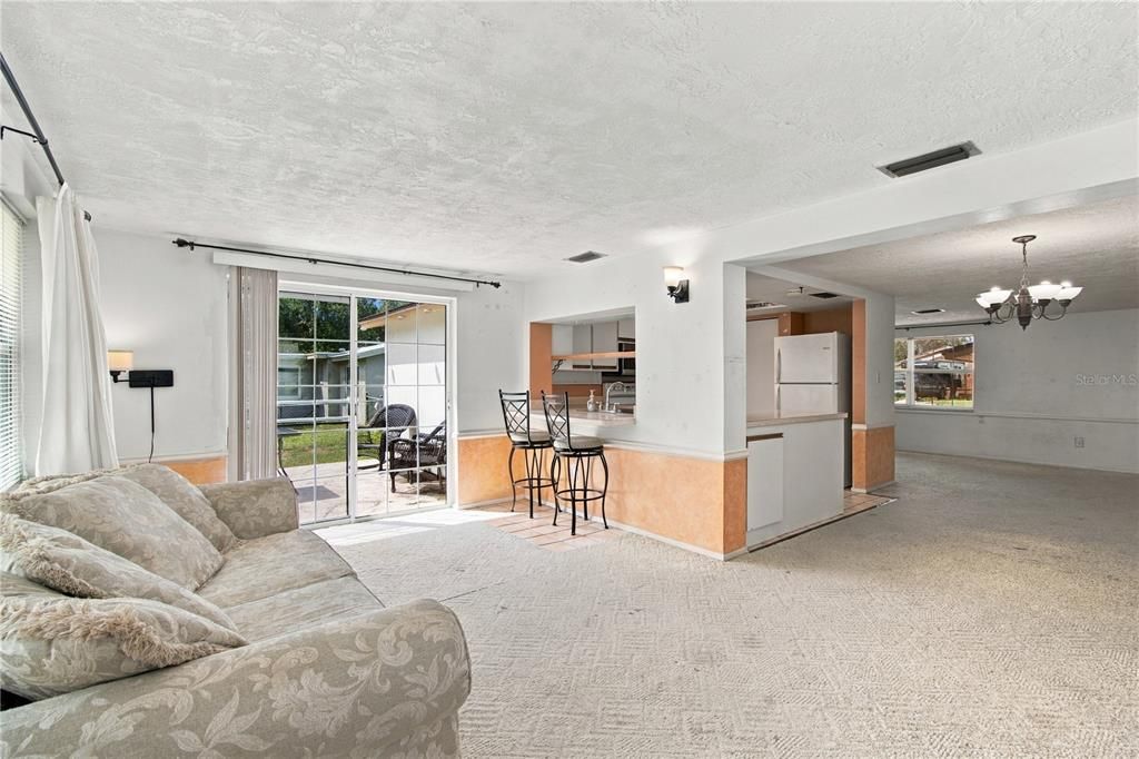 En Venta: $269,900 (2 camas, 2 baños, 1245 Pies cuadrados)