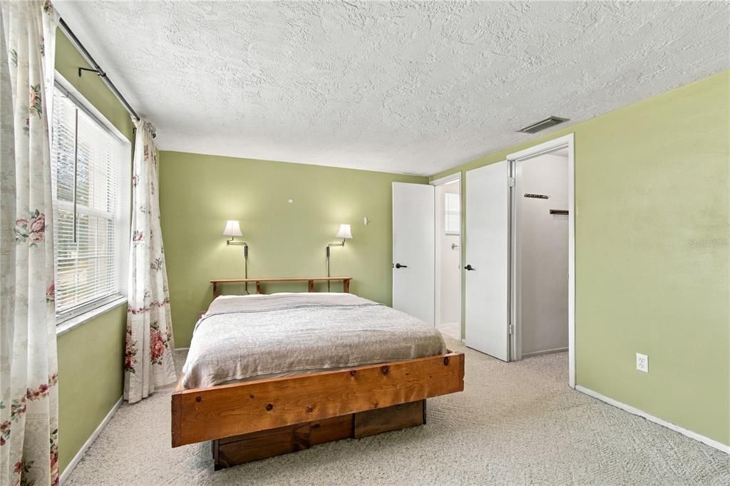 En Venta: $269,900 (2 camas, 2 baños, 1245 Pies cuadrados)