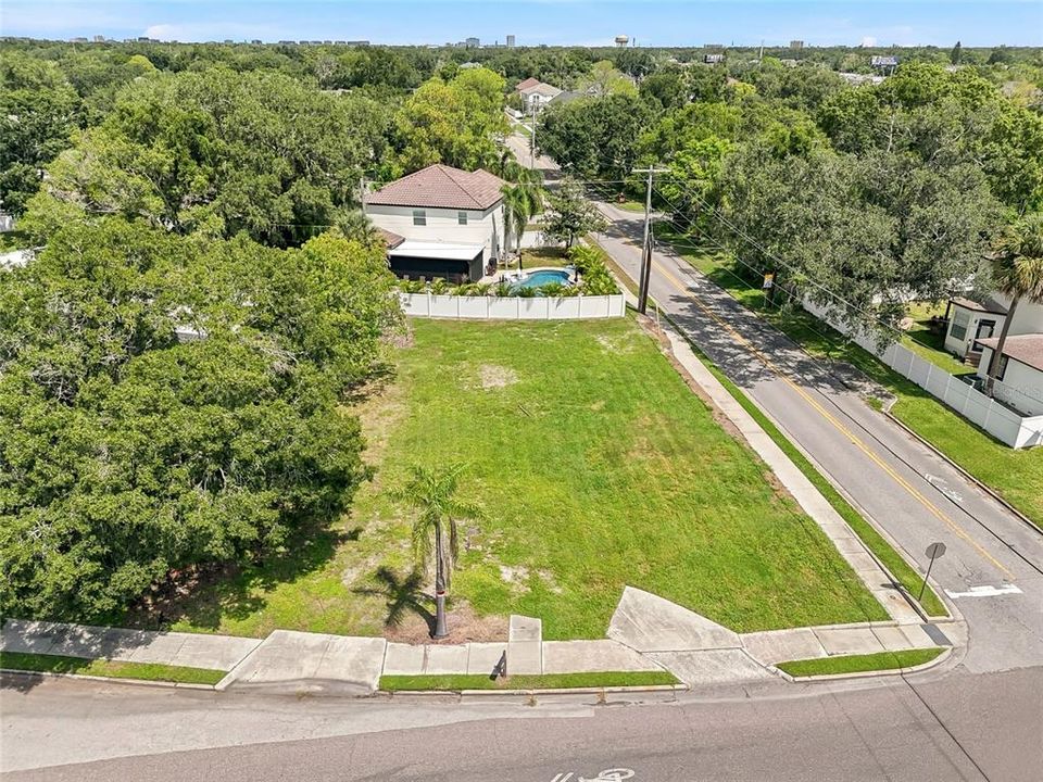 En Venta: $525,000 (0.20 acres)