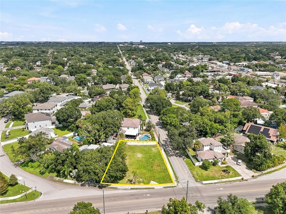 En Venta: $525,000 (0.20 acres)