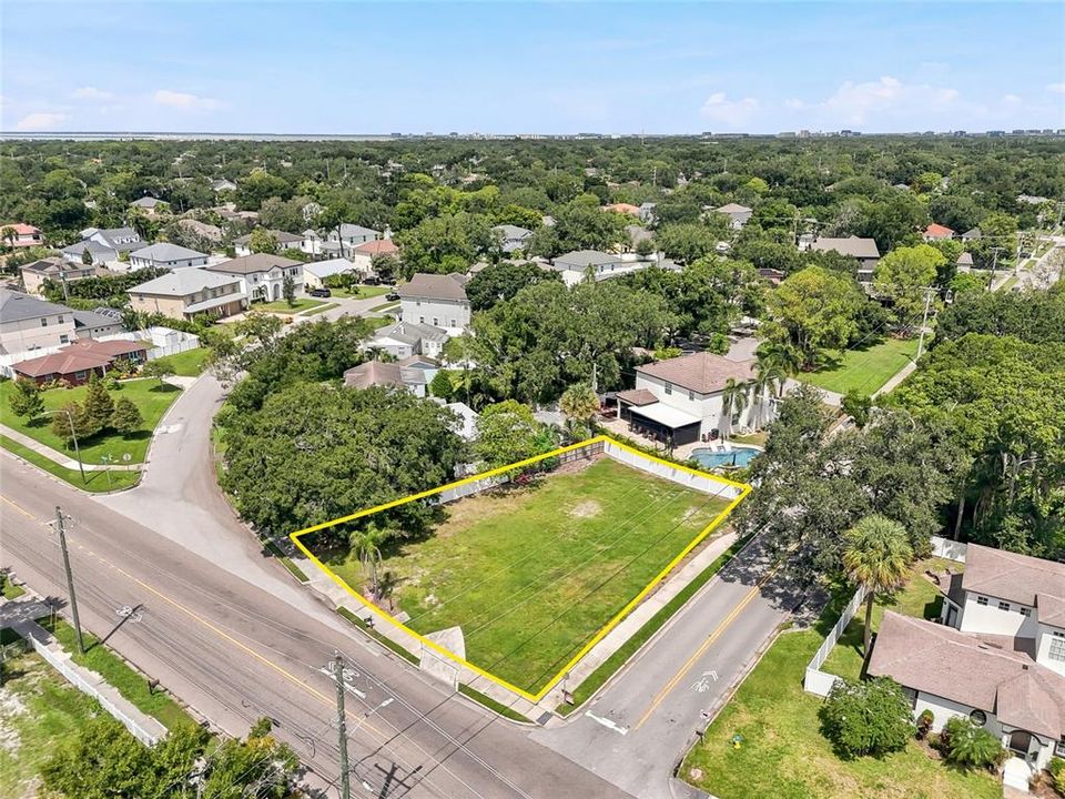 En Venta: $525,000 (0.20 acres)