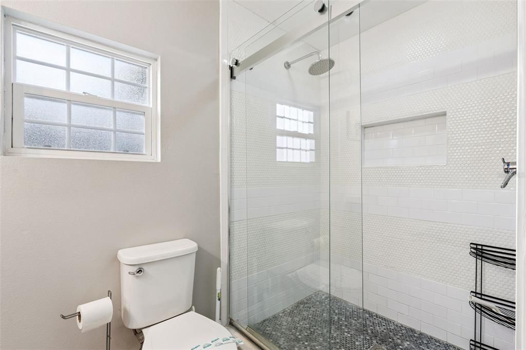 En Venta: $585,000 (2 camas, 2 baños, 1051 Pies cuadrados)