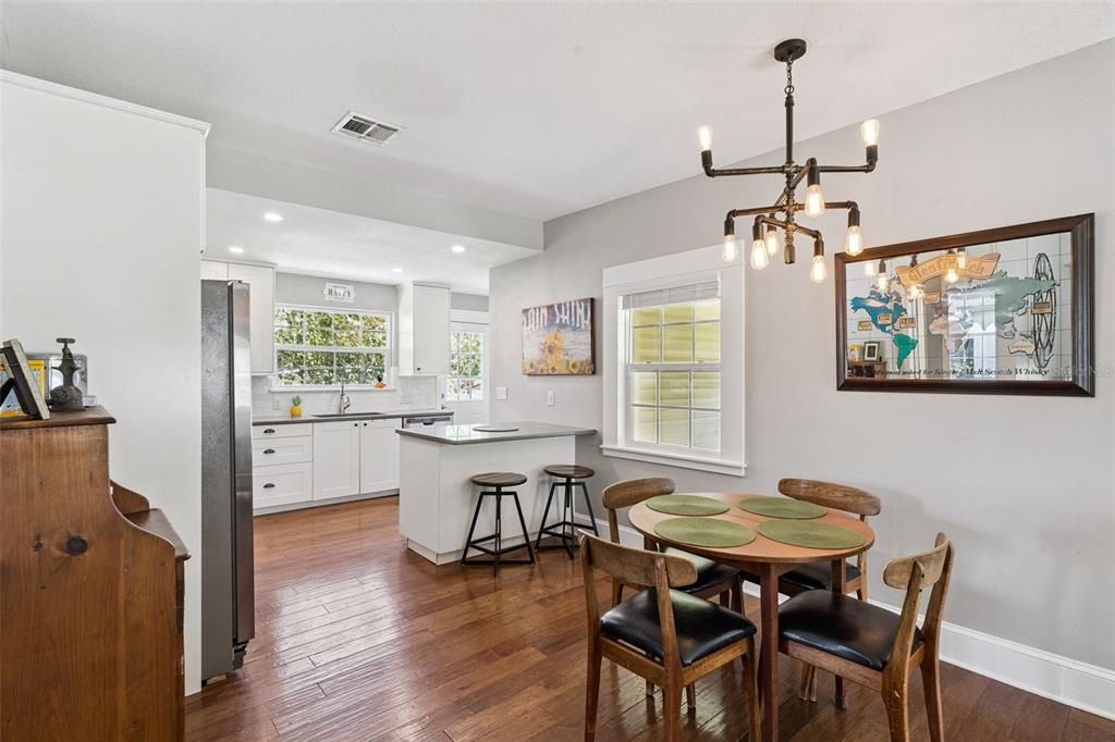 En Venta: $585,000 (2 camas, 2 baños, 1051 Pies cuadrados)