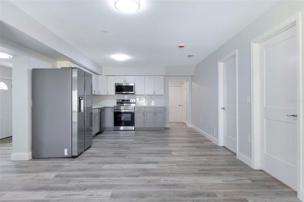 For Rent: $2,400 (4 beds, 2 baths, 1096 Square Feet)