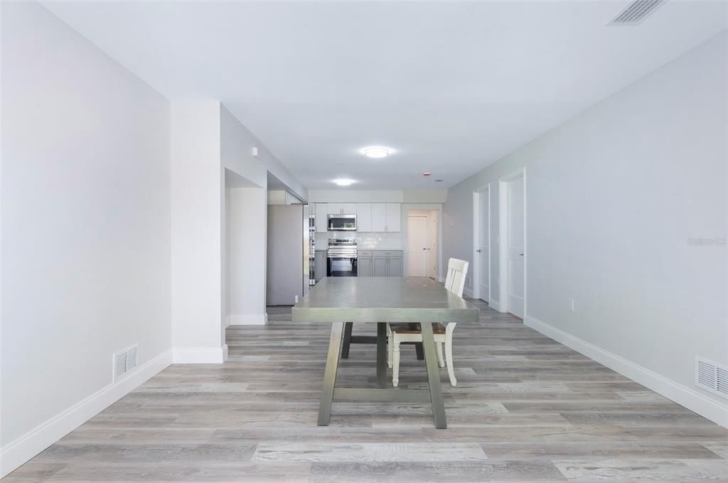 For Rent: $2,400 (4 beds, 2 baths, 1096 Square Feet)