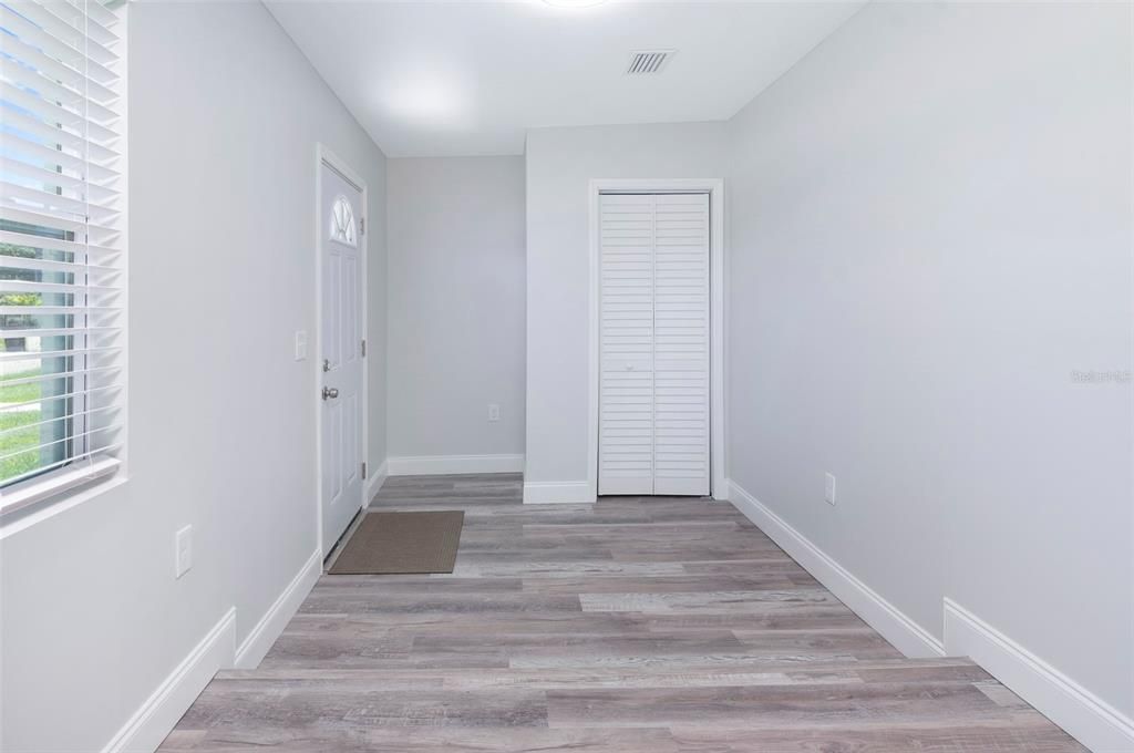 For Rent: $2,400 (4 beds, 2 baths, 1096 Square Feet)