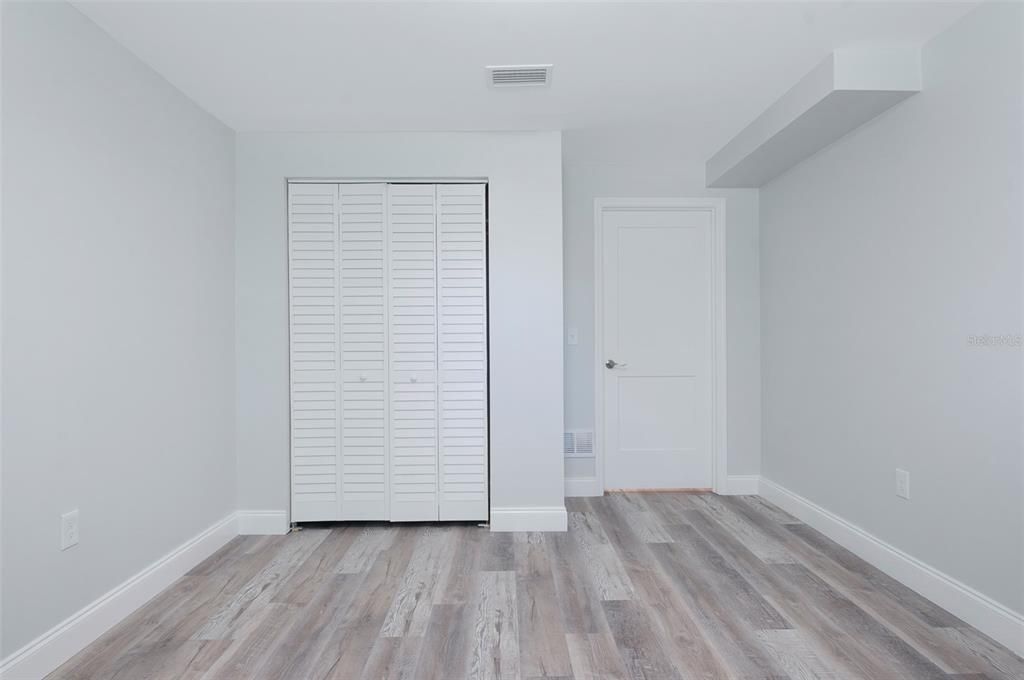 For Rent: $2,400 (4 beds, 2 baths, 1096 Square Feet)