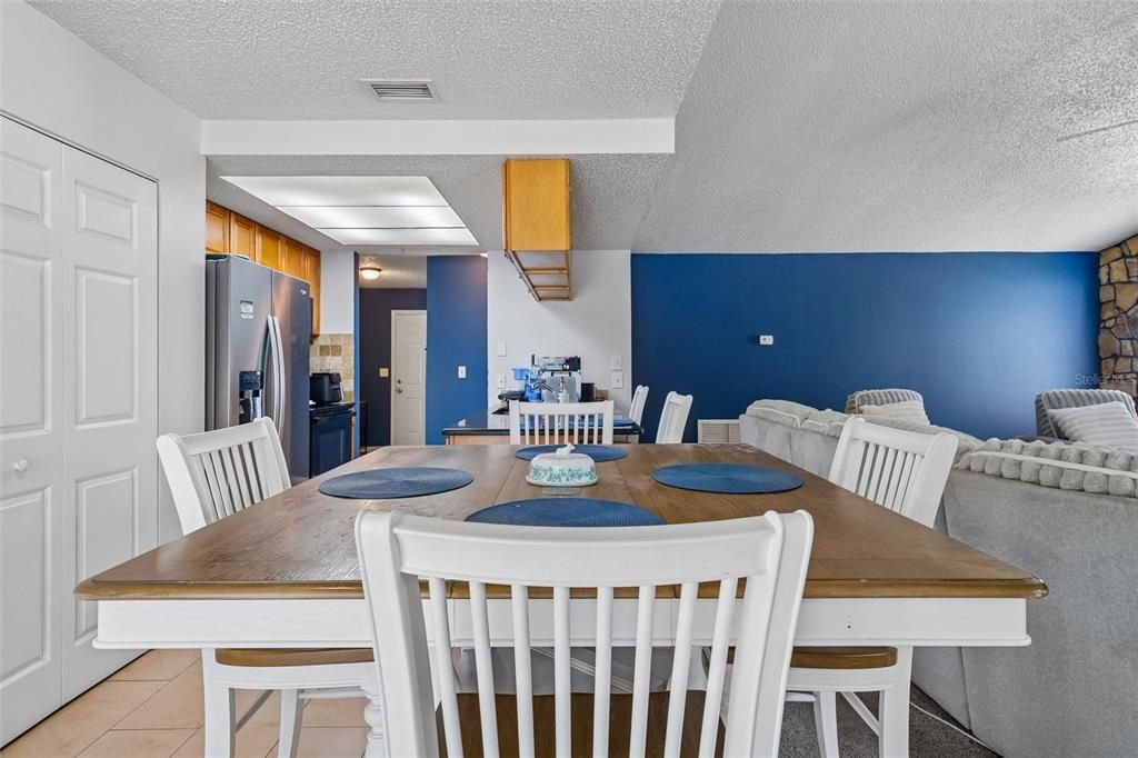 На продажу: $275,900 (3 спален, 2 ванн, 1462 Квадратных фут)