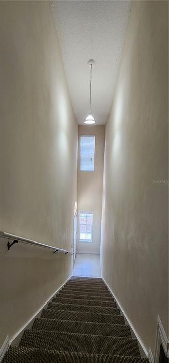 For Rent: $1,475 (1 beds, 1 baths, 965 Square Feet)