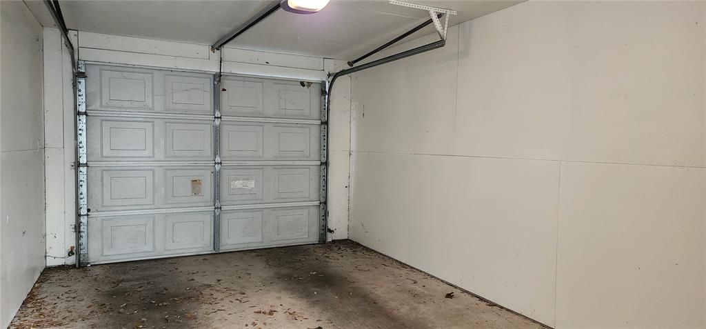 For Rent: $1,475 (1 beds, 1 baths, 965 Square Feet)