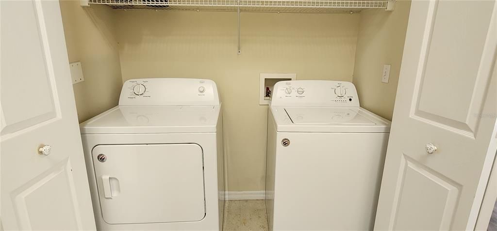 For Rent: $1,475 (1 beds, 1 baths, 965 Square Feet)