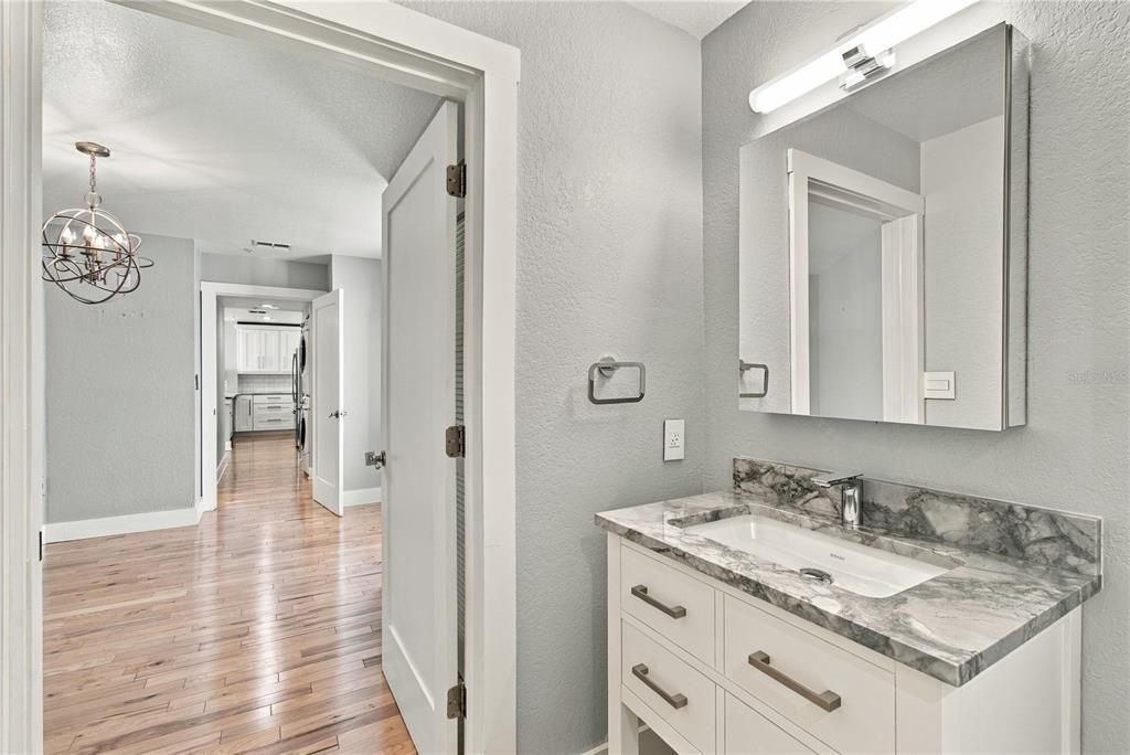 For Sale: $475,000 (2 beds, 2 baths, 1009 Square Feet)
