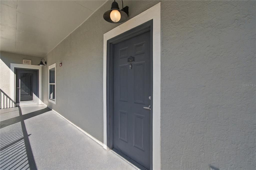 For Sale: $475,000 (2 beds, 2 baths, 1009 Square Feet)