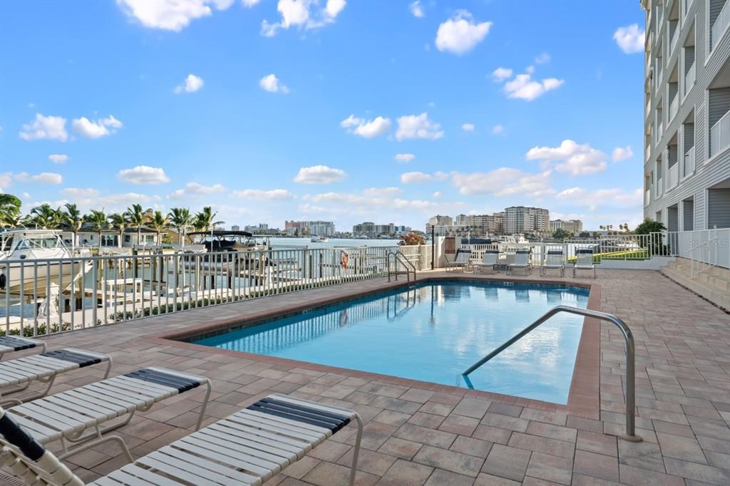 待售: $599,000 (3 贝兹, 2 浴室, 1270 平方英尺)