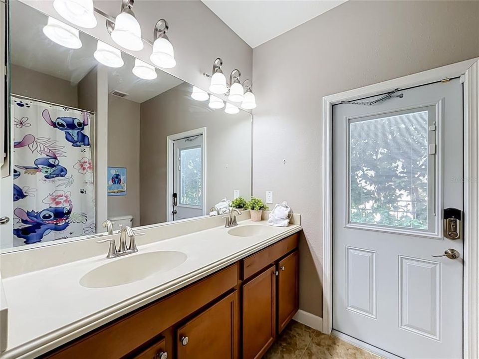 For Sale: $499,000 (4 beds, 3 baths, 2261 Square Feet)