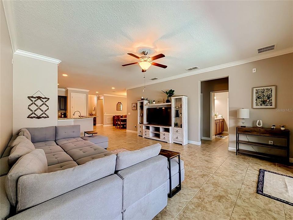For Sale: $499,000 (4 beds, 3 baths, 2261 Square Feet)