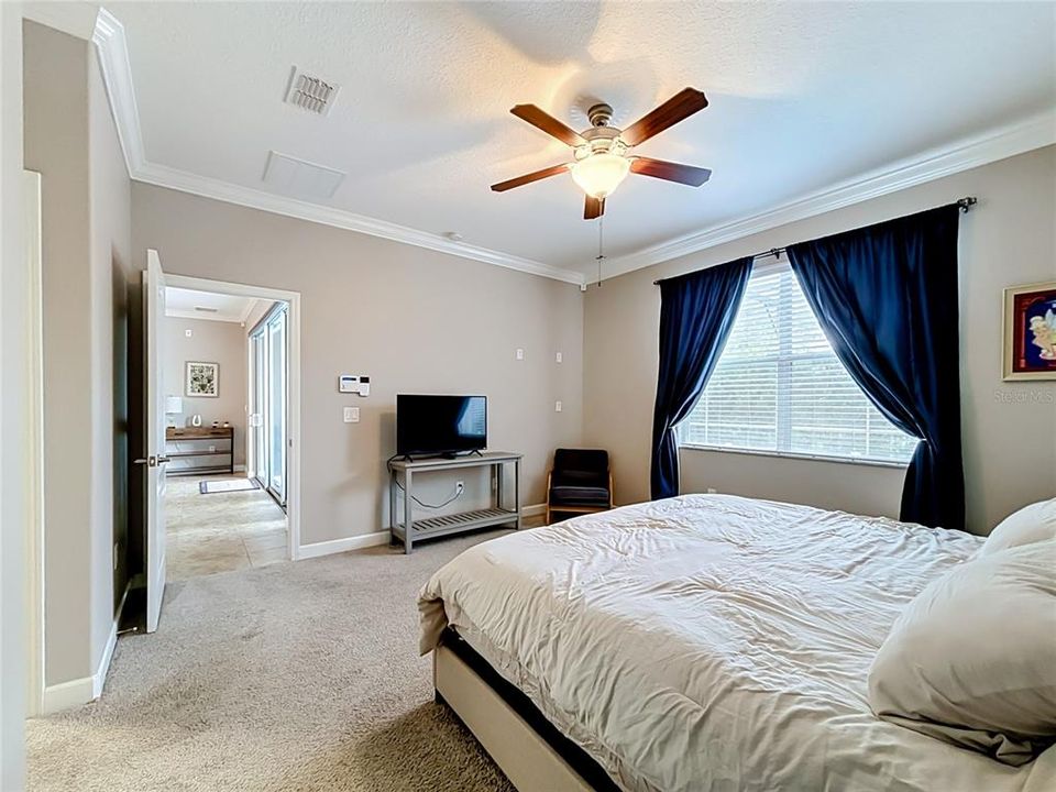 For Sale: $499,000 (4 beds, 3 baths, 2261 Square Feet)