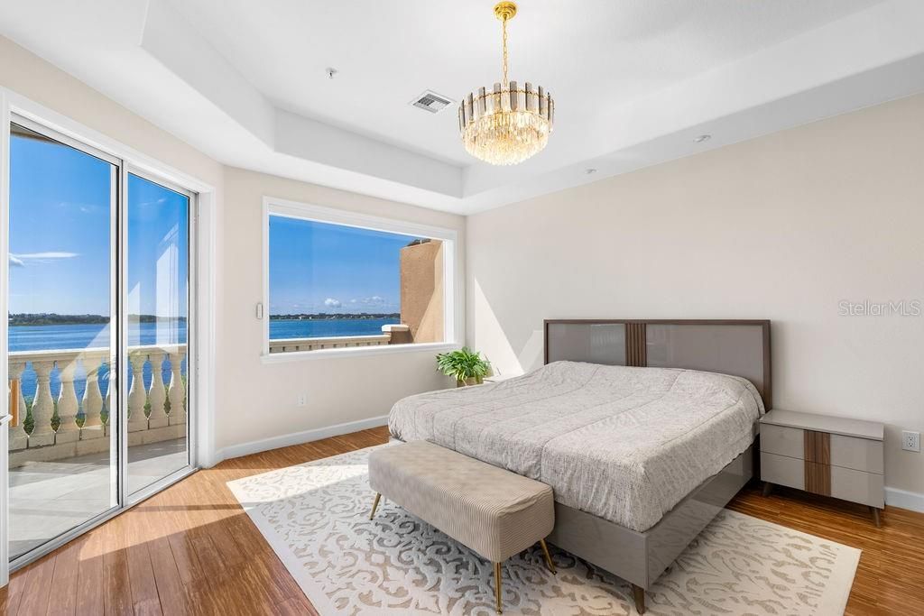 : $624,900 (3 camas, 2 baños, 2549 Pies cuadrados)