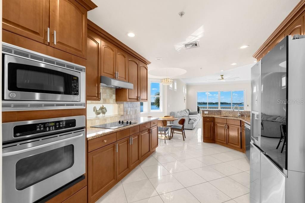 : $624,900 (3 camas, 2 baños, 2549 Pies cuadrados)